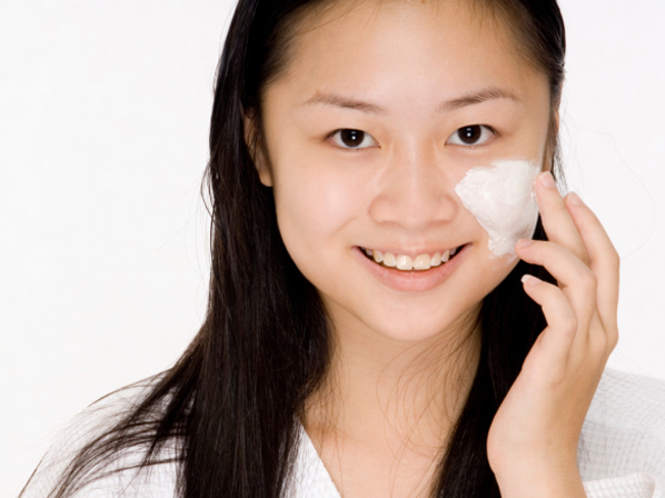 Las 8 terapias más exóticas para rejuvenecer  - Especial crema facial
